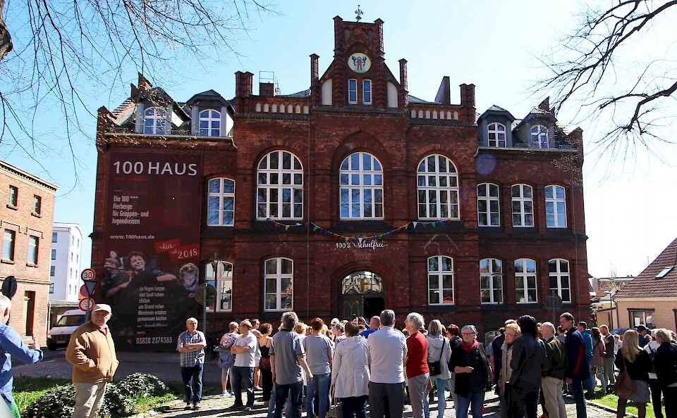 100Haus_Umnutzung Schule in Herberge -